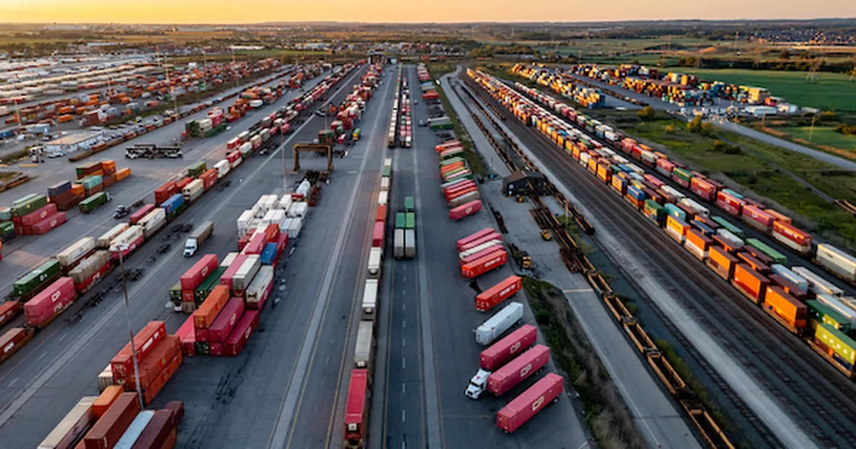 U.S. Weekly Rail Report: Mixed Carload and Intermodal Results Nov 29