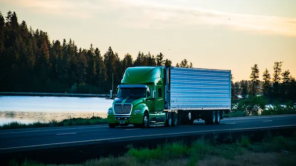 Spot rates inch higher but truckload spot market stays soft into year-end