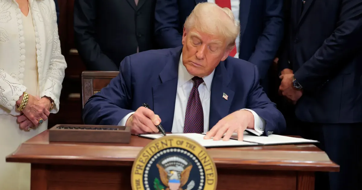 Trump issues order to set up tariffs on countries trading with Iran