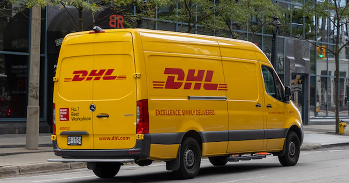 DHL’s 2025 Peak Season Strategy: Planning, Forecasting and Robotics